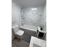 Revente - Appartement -
Torrevieja - Centro - Muelle Pesquero