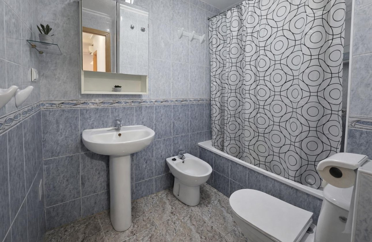 Revente - Appartement -
Torrevieja - Centro - Muelle Pesquero