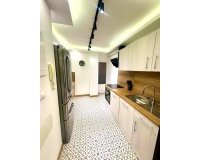 Revente - Appartement -
Torrevieja - Centro - Muelle Pesquero