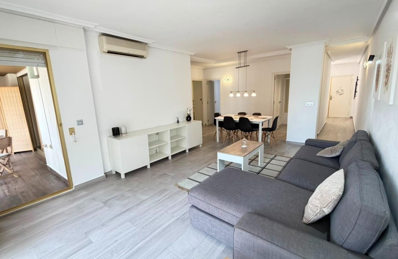 Revente - Appartement -
Torrevieja - Centro - Muelle Pesquero