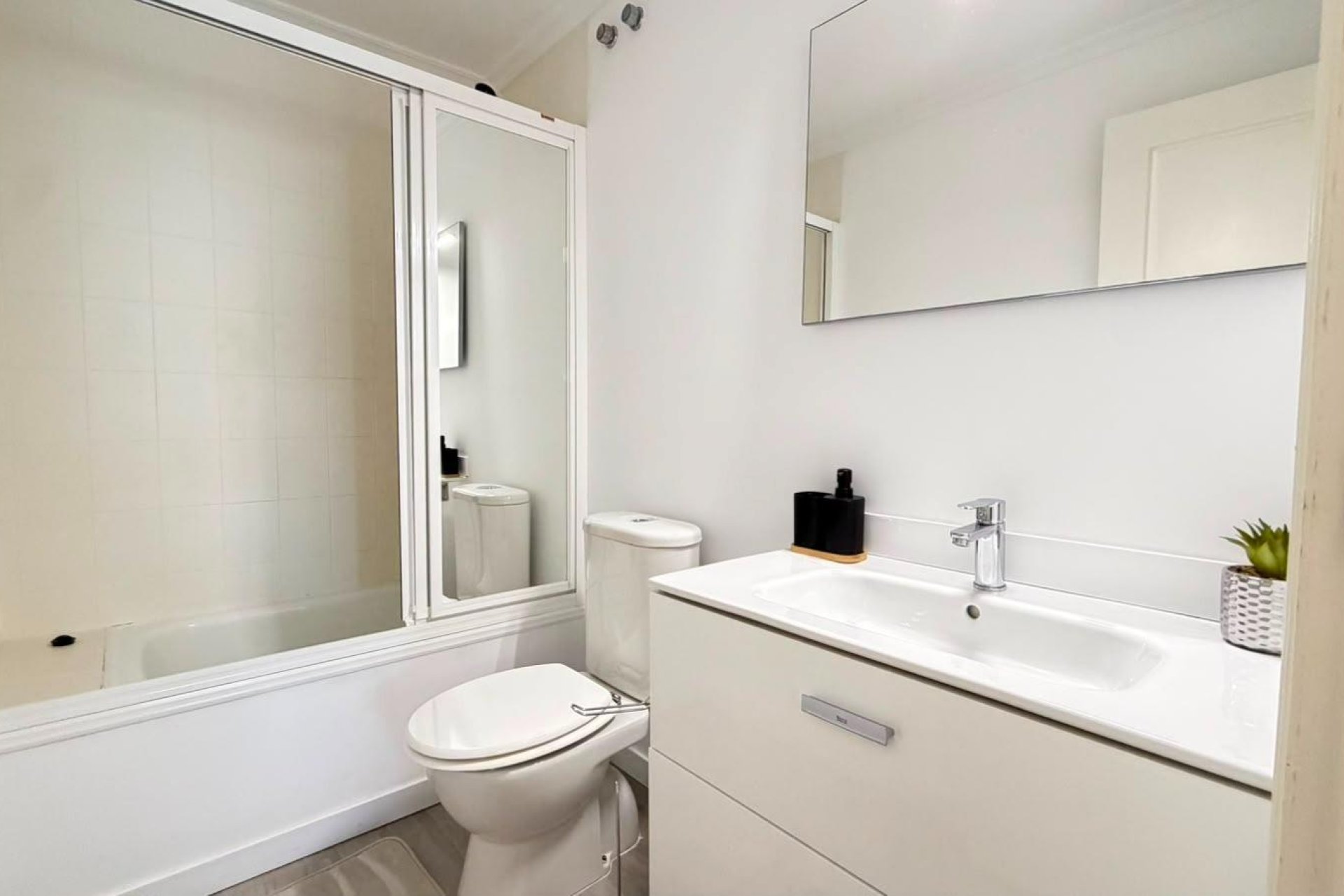 Revente - Appartement -
Torrevieja - Centro - Muelle Pesquero