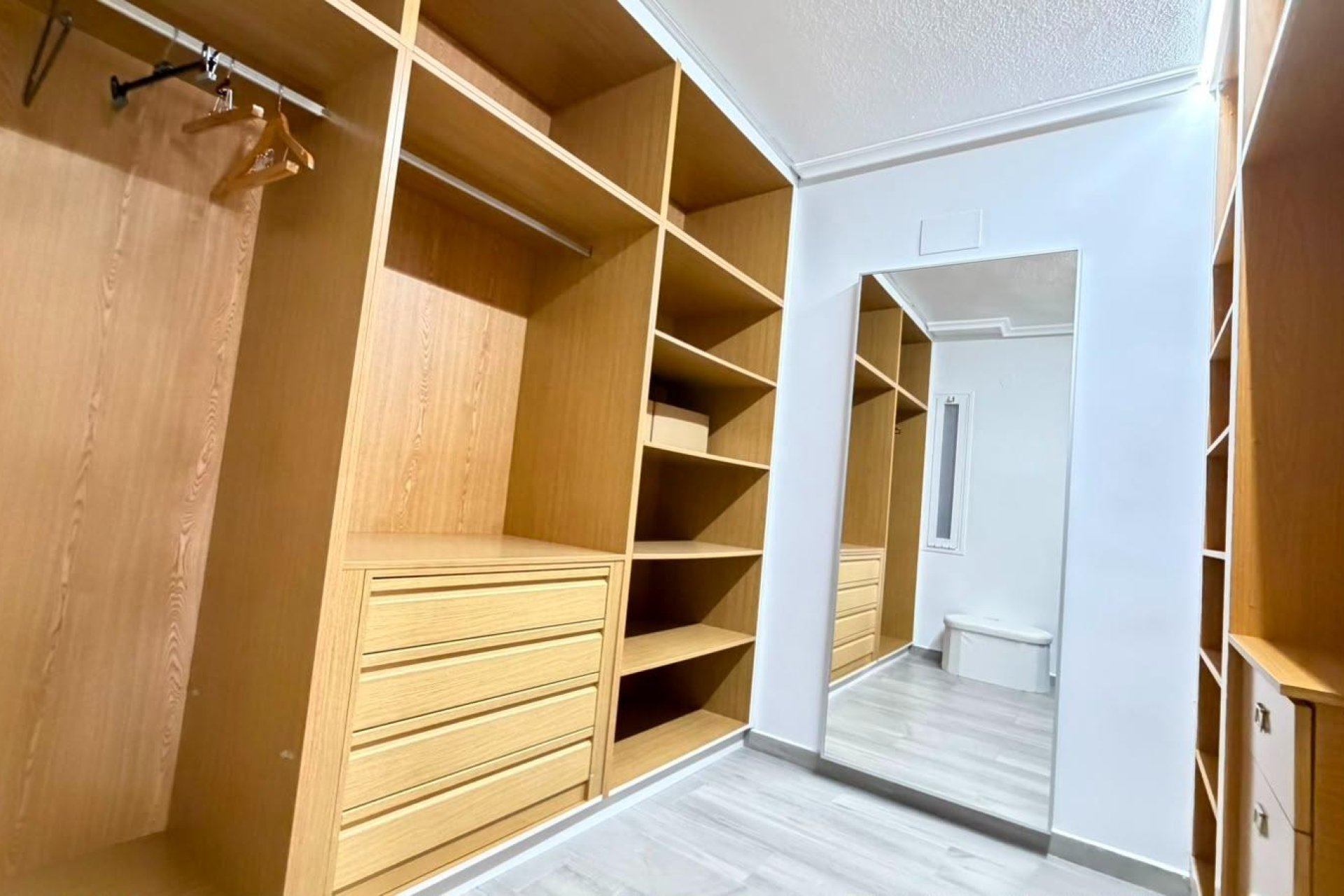 Revente - Appartement -
Torrevieja - Centro - Muelle Pesquero