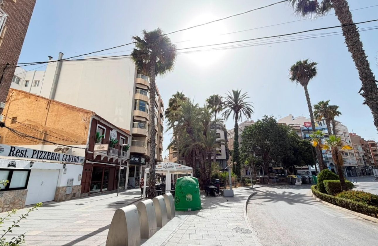 Revente - Appartement -
Torrevieja - Centro - Muelle Pesquero