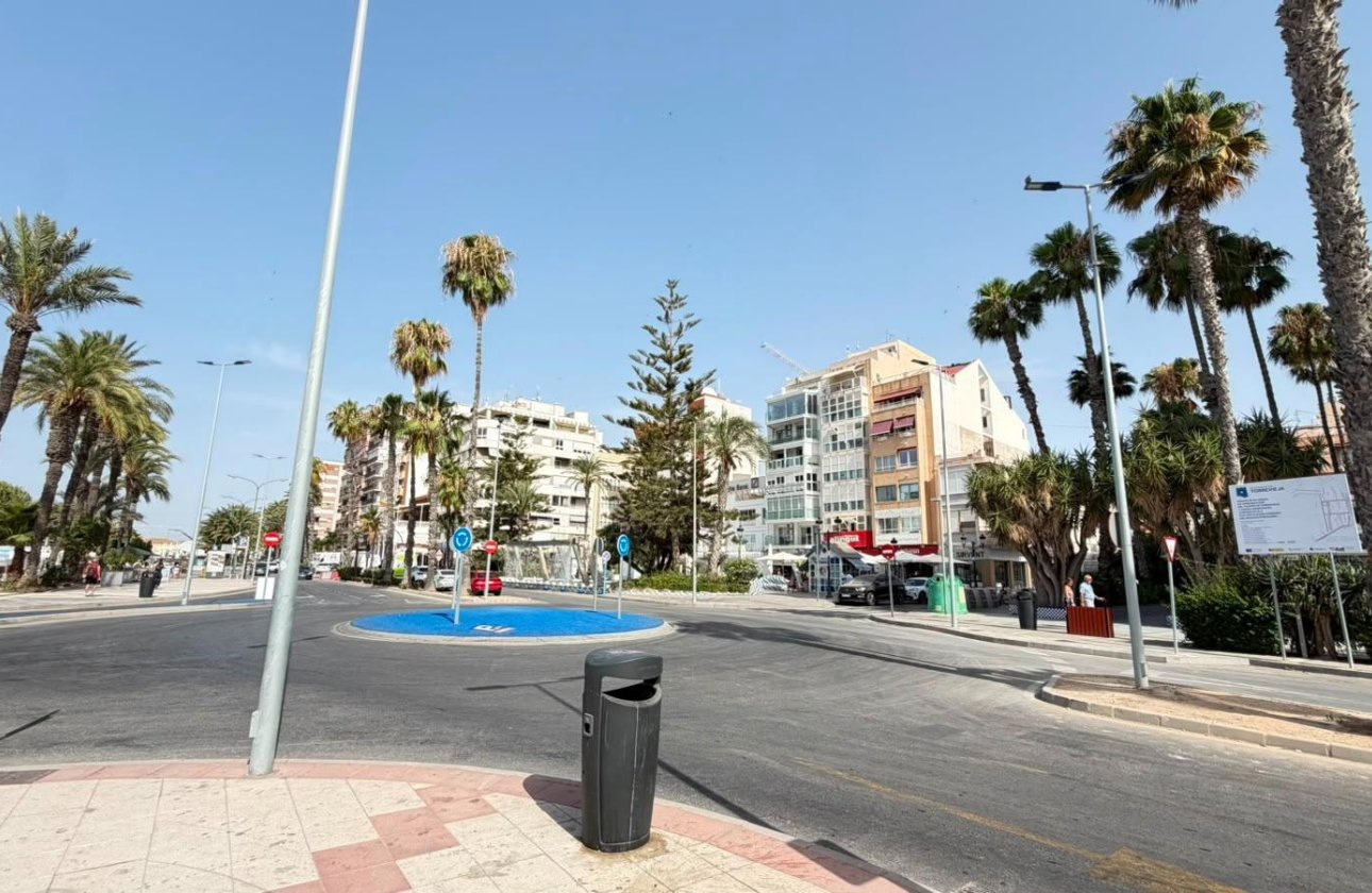 Revente - Appartement -
Torrevieja - Centro - Muelle Pesquero