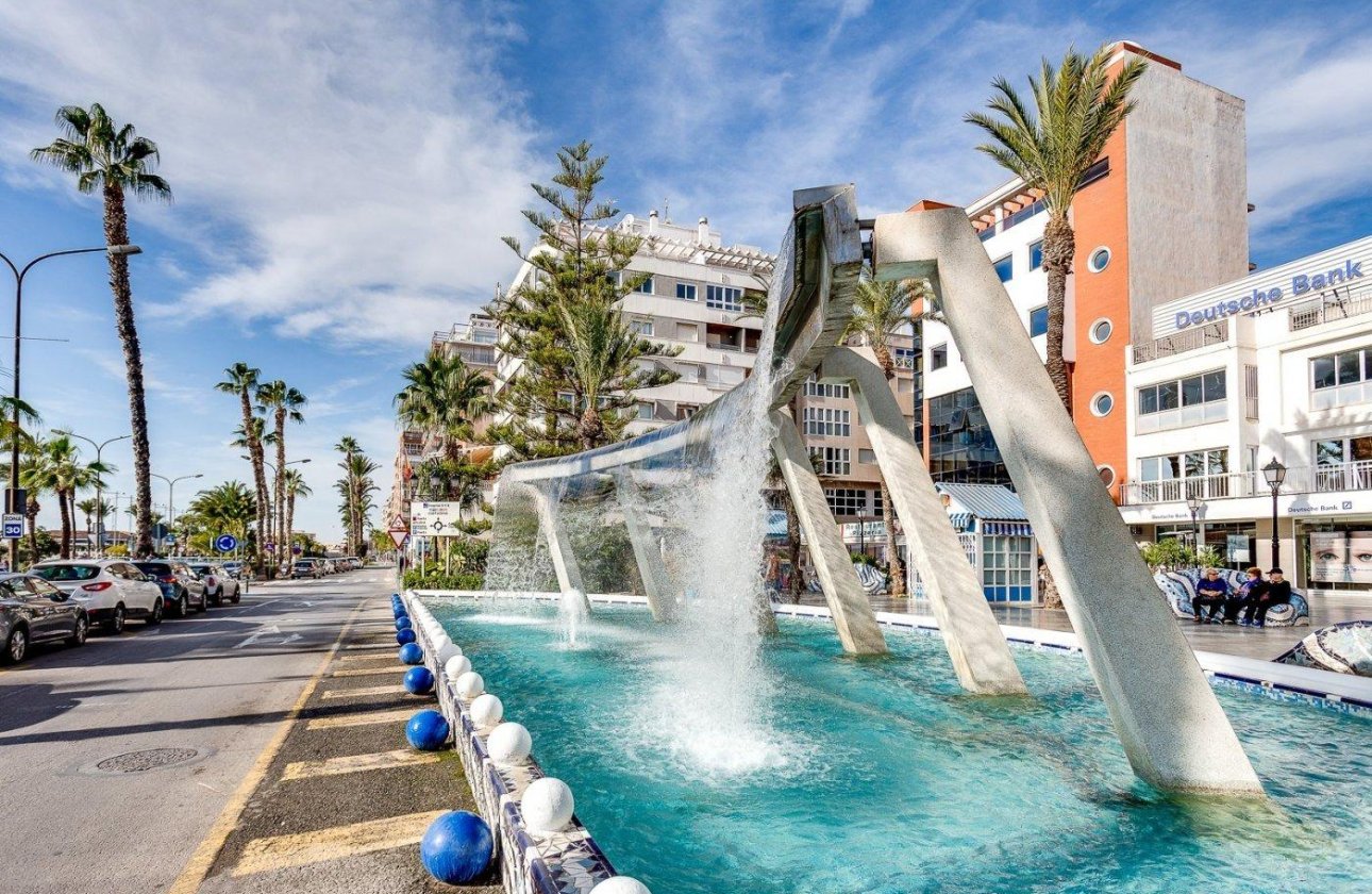 Revente - Appartement -
Torrevieja - Centro - Muelle Pesquero