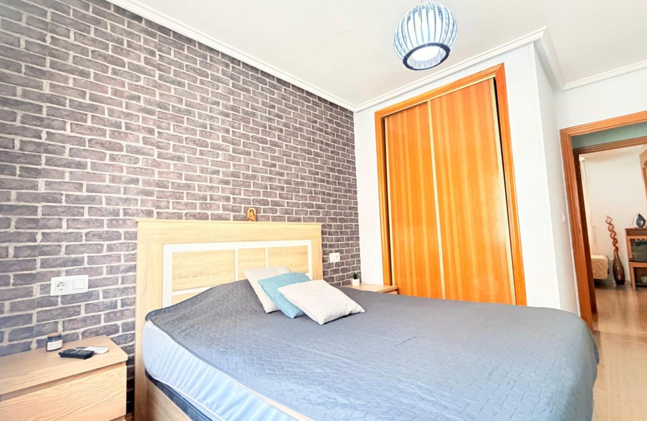 Revente - Appartement -
Torrevieja - Centro - Muelle Pesquero
