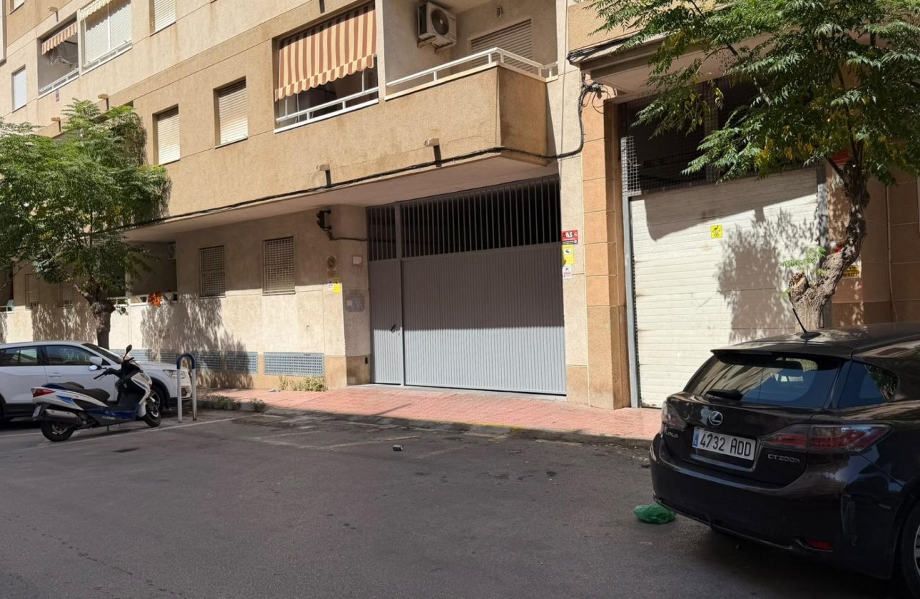 Revente - Appartement -
Torrevieja - Centro - Muelle Pesquero