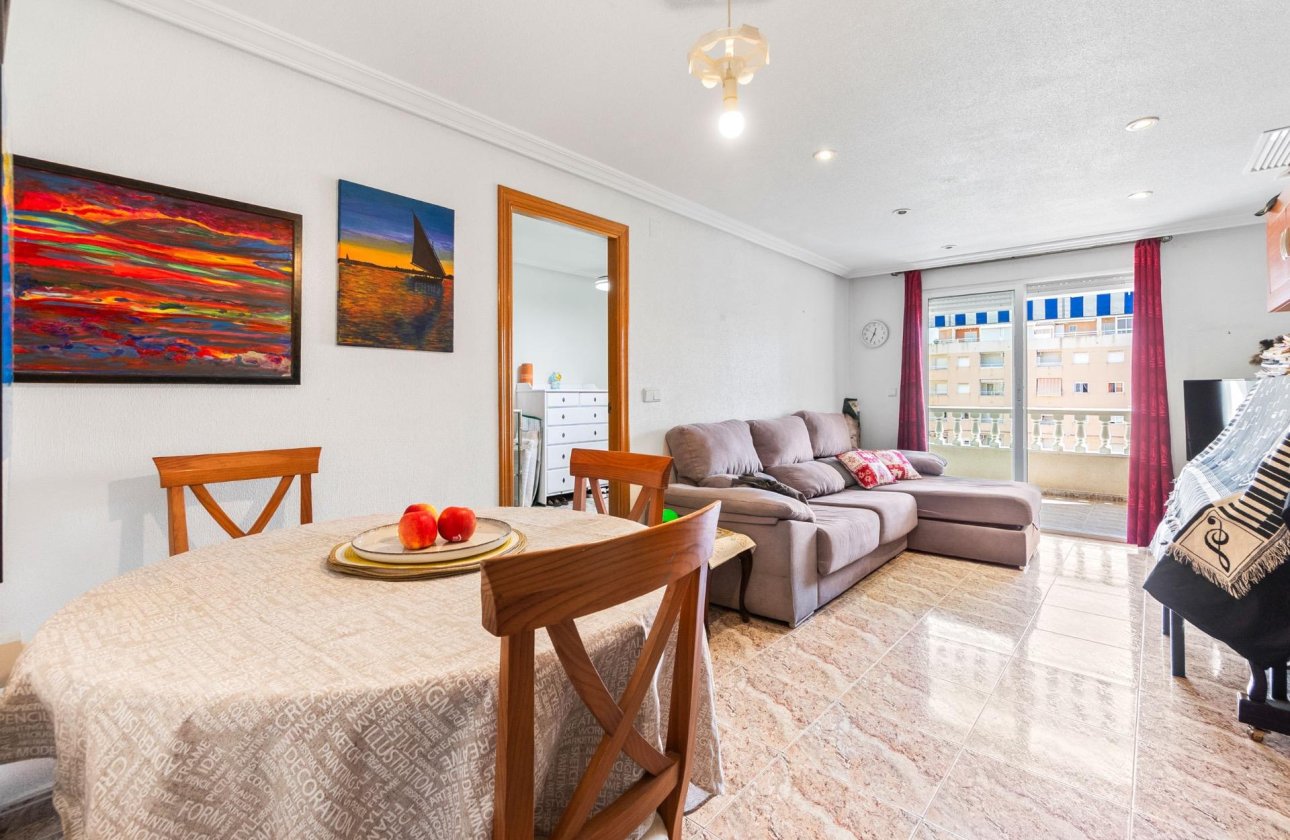 Revente - Appartement -
Torrevieja - Centro