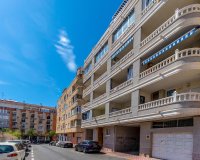 Revente - Appartement -
Torrevieja - Centro