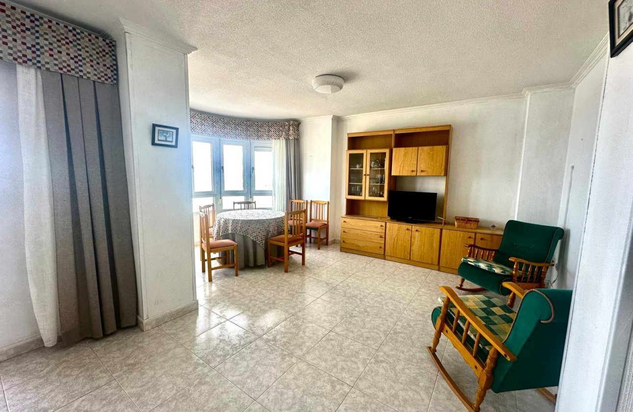 Revente - Appartement -
Torrevieja - Centro