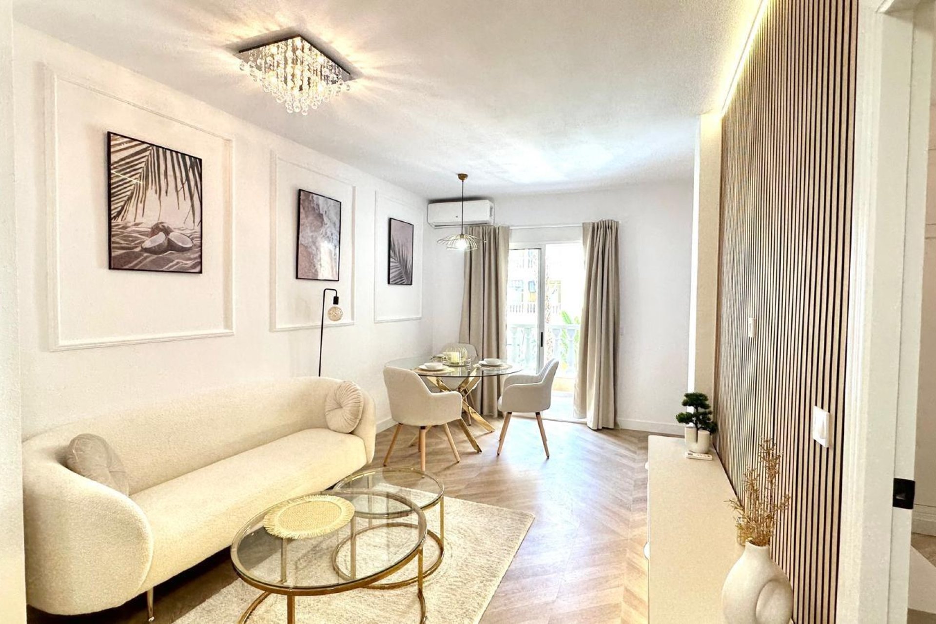 Revente - Appartement -
Torrevieja - Centro