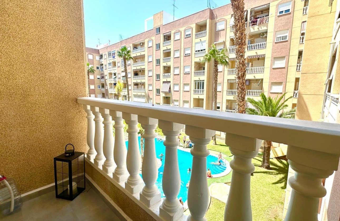 Revente - Appartement -
Torrevieja - Centro