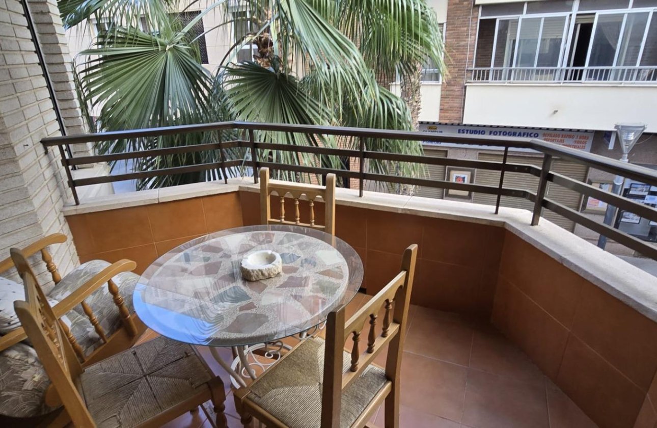 Revente - Appartement -
Torrevieja - Centro