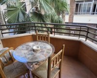 Revente - Appartement -
Torrevieja - Centro