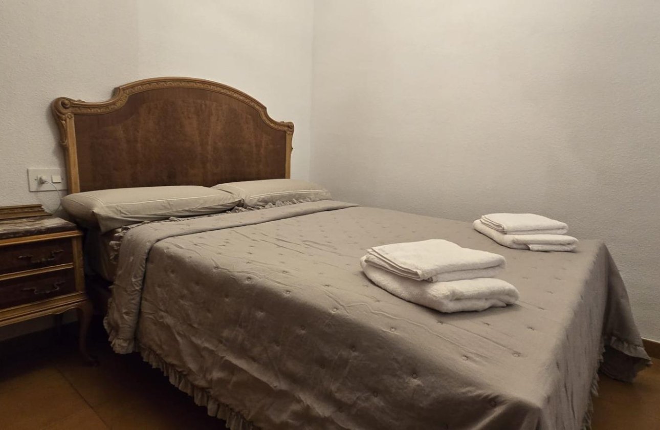 Revente - Appartement -
Torrevieja - Centro