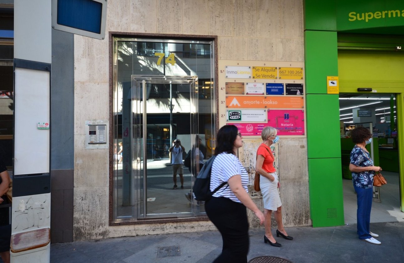 Revente - Appartement -
Torrevieja - Centro