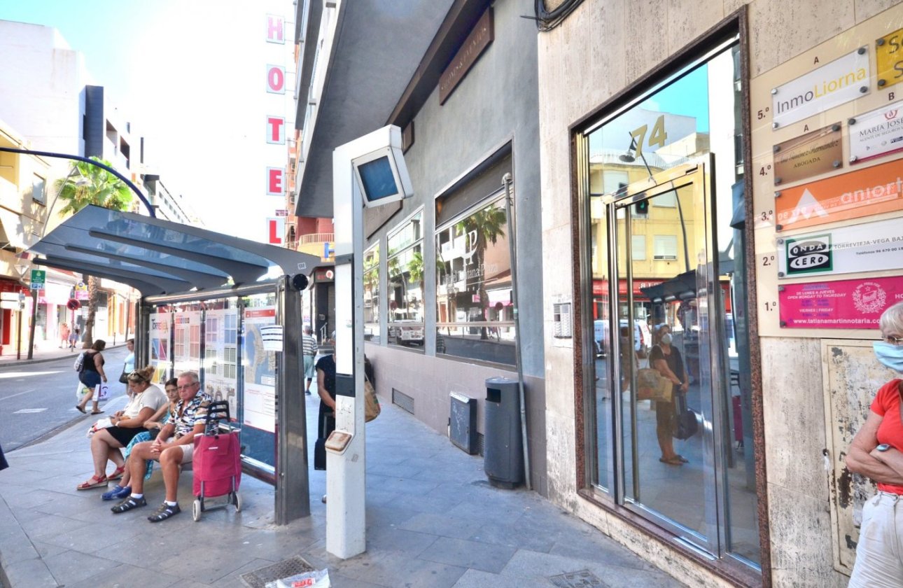 Revente - Appartement -
Torrevieja - Centro