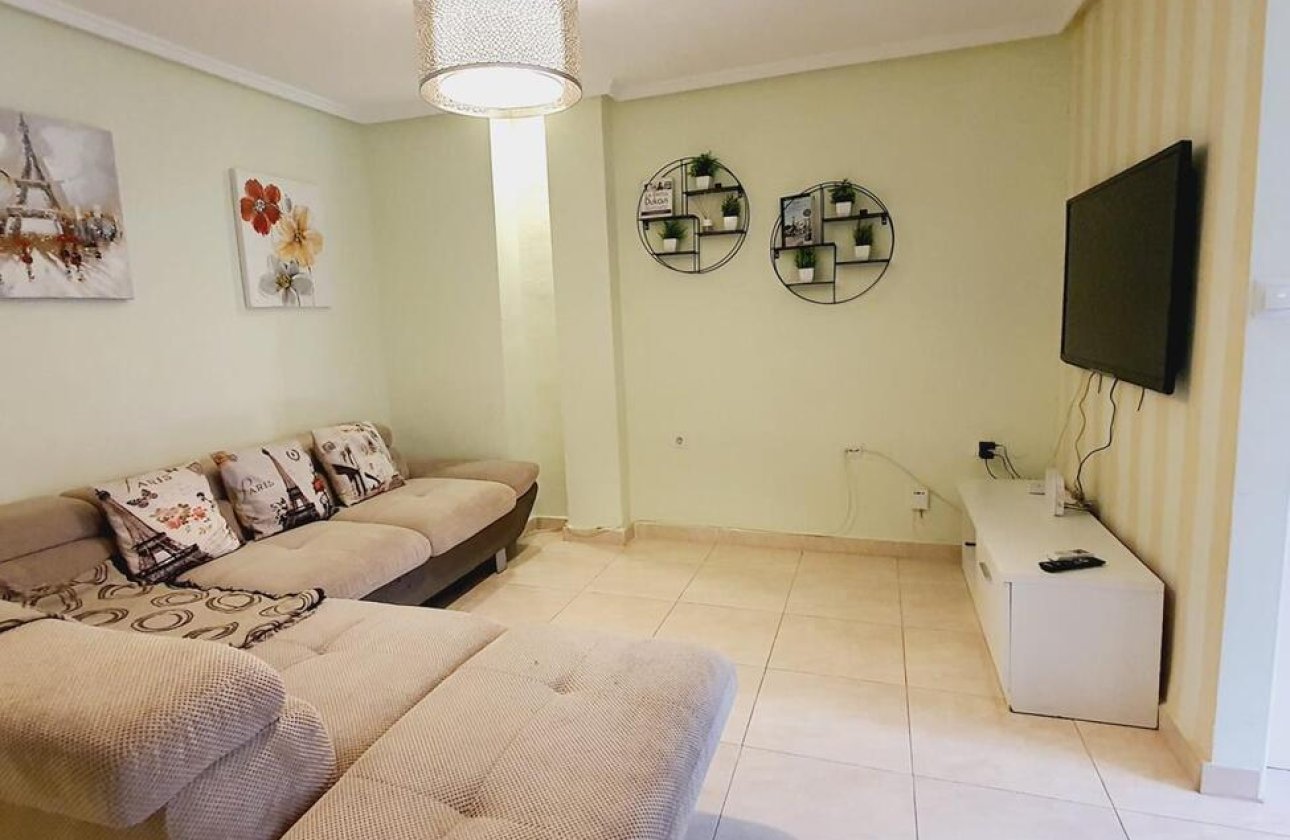Revente - Appartement -
Torrevieja - Centro
