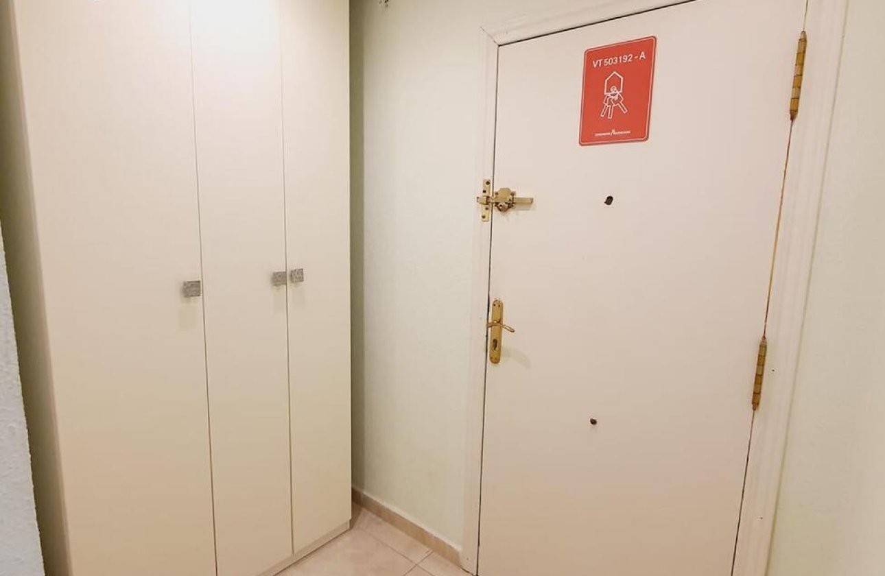 Revente - Appartement -
Torrevieja - Centro