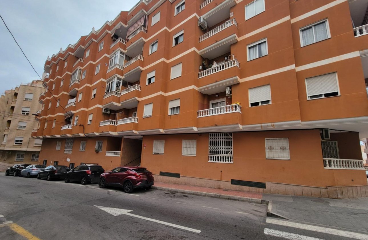 Revente - Appartement -
Torrevieja - Centro