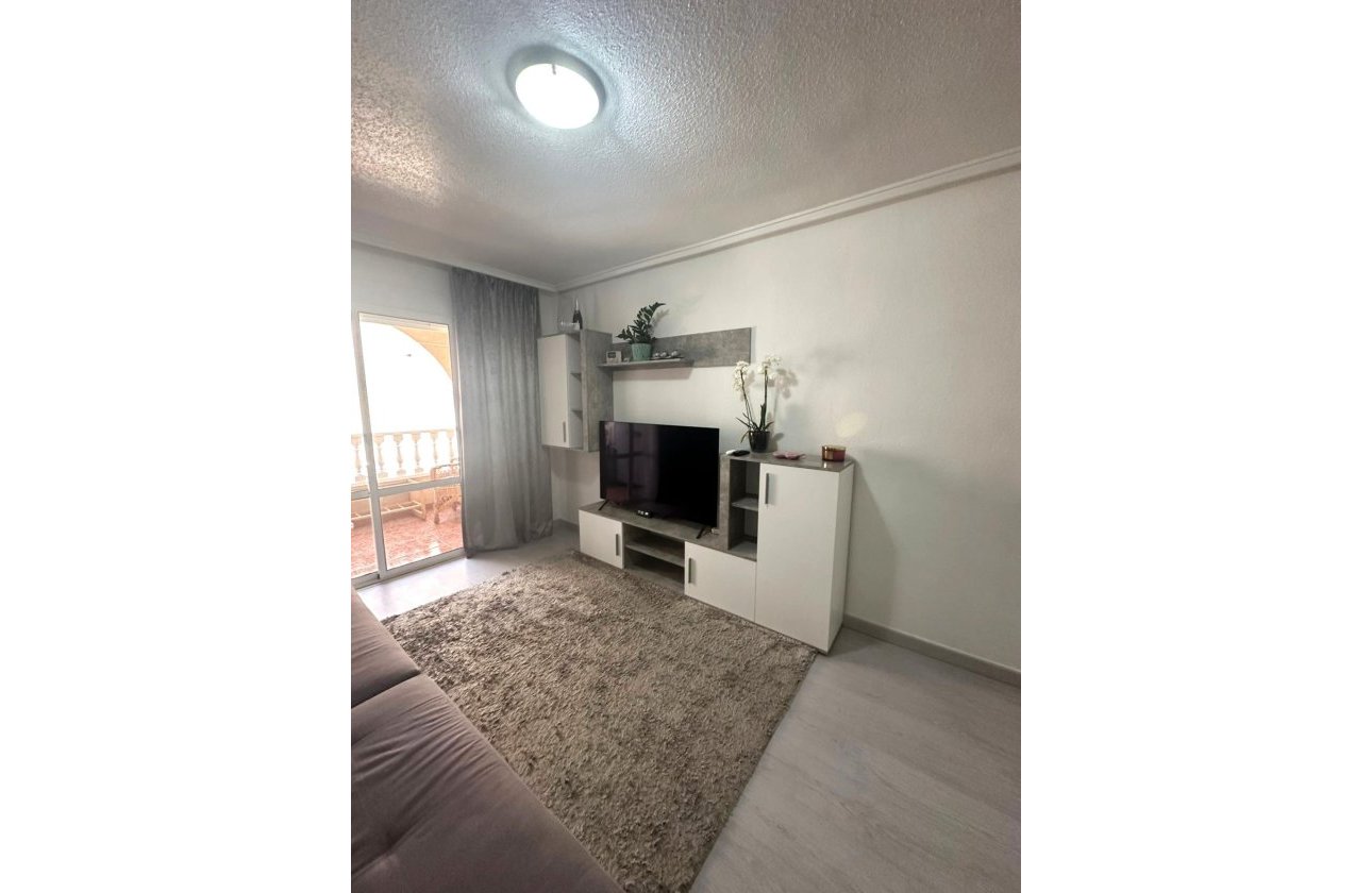 Revente - Appartement -
Torrevieja - Centro
