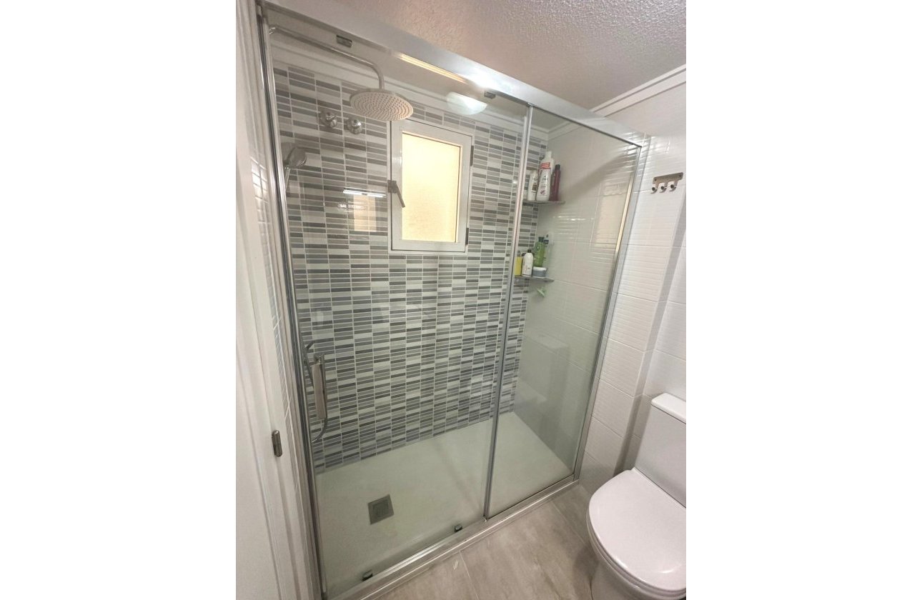 Revente - Appartement -
Torrevieja - Centro