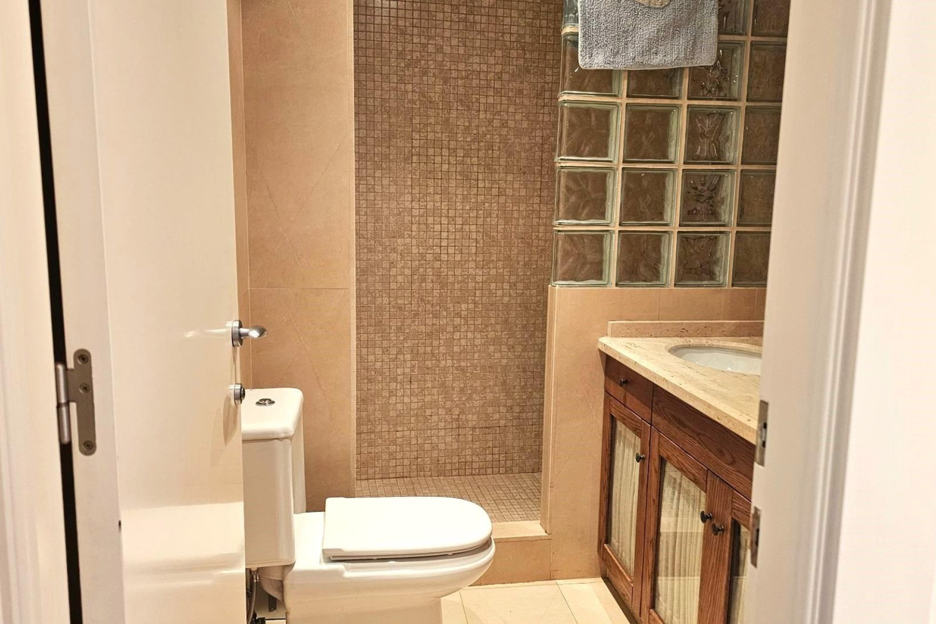 Revente - Appartement -
Torrevieja - Centro