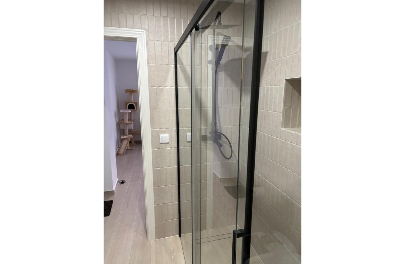 Revente - Appartement -
Torrevieja - Centro