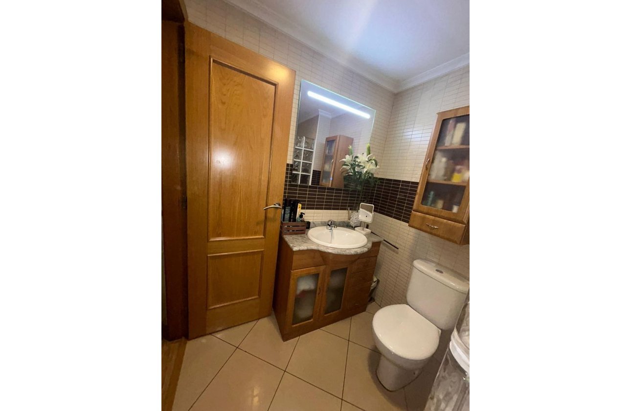 Revente - Appartement -
Torrevieja - Centro