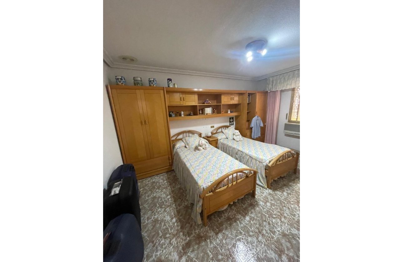 Revente - Appartement -
Torrevieja - Centro