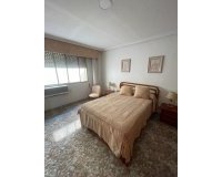 Revente - Appartement -
Torrevieja - Centro