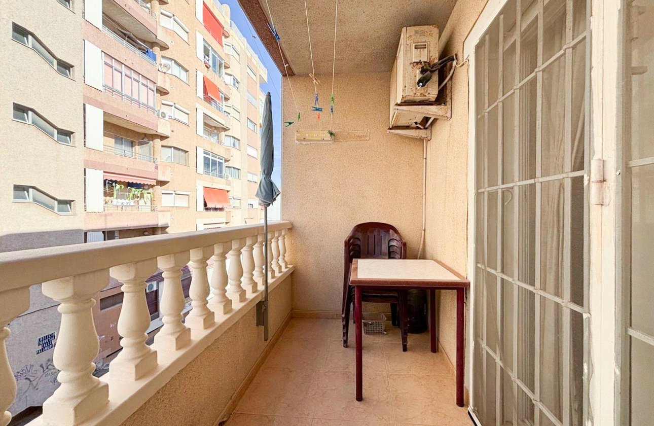 Revente - Appartement -
Torrevieja - Centro