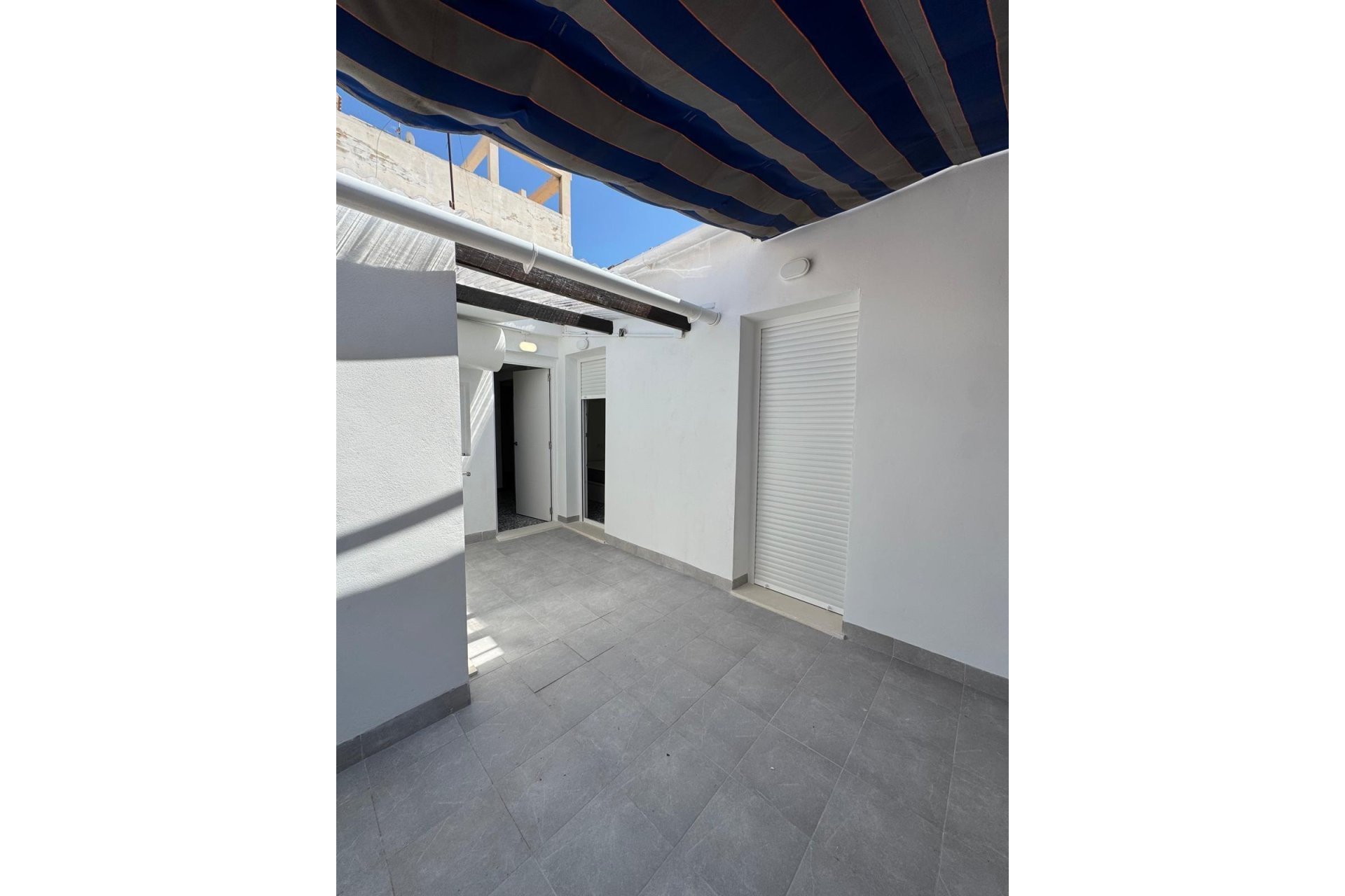 Revente - Appartement -
Torrevieja - Centro