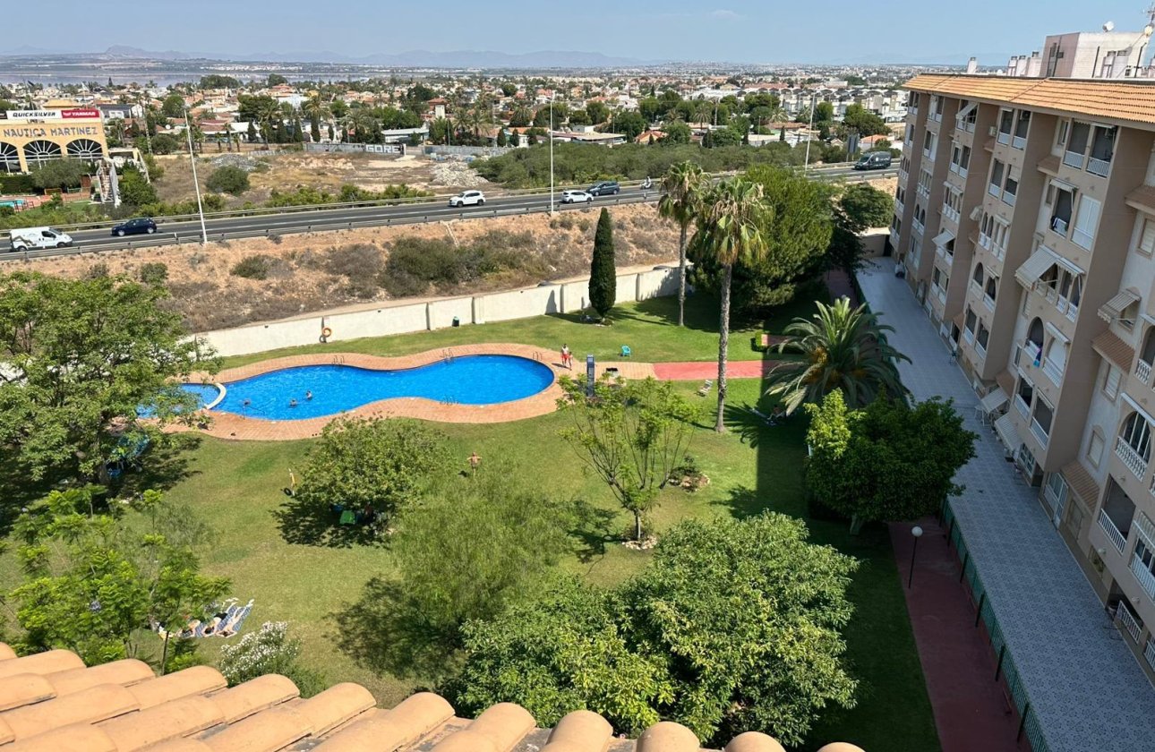 Revente - Appartement -
Torrevieja - Centro