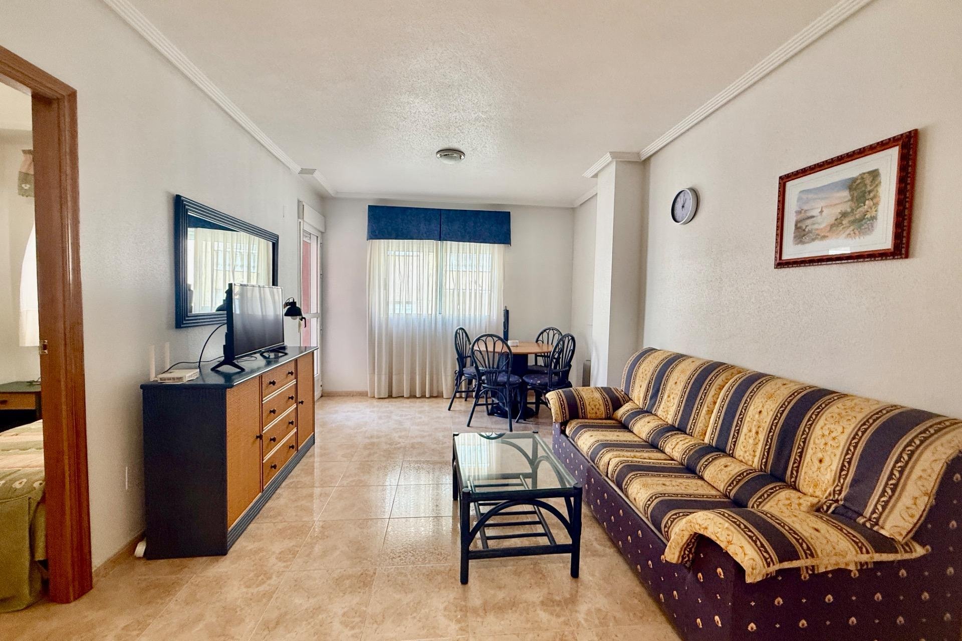 Revente - Appartement -
Torrevieja - Centro