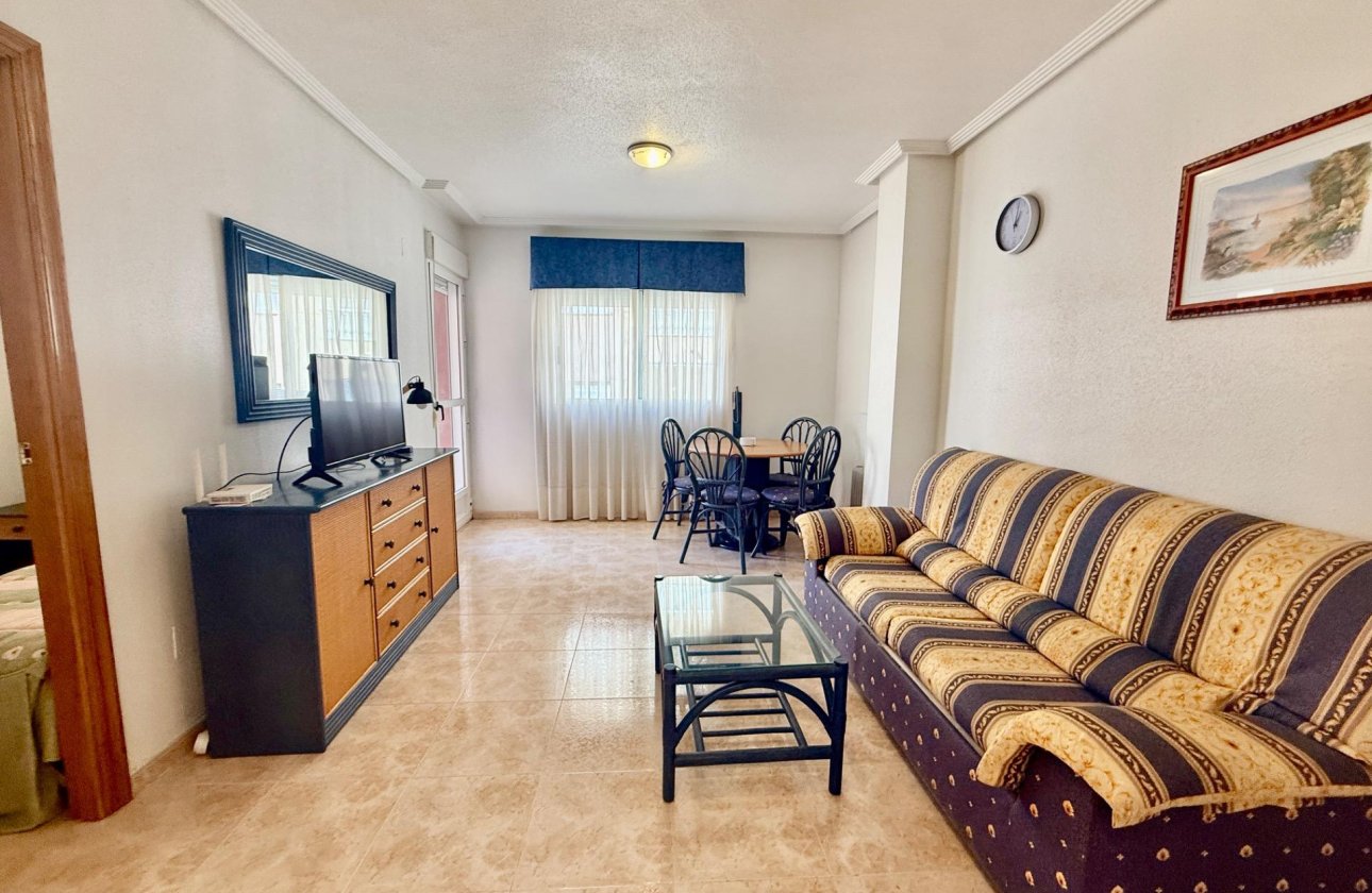 Revente - Appartement -
Torrevieja - Centro