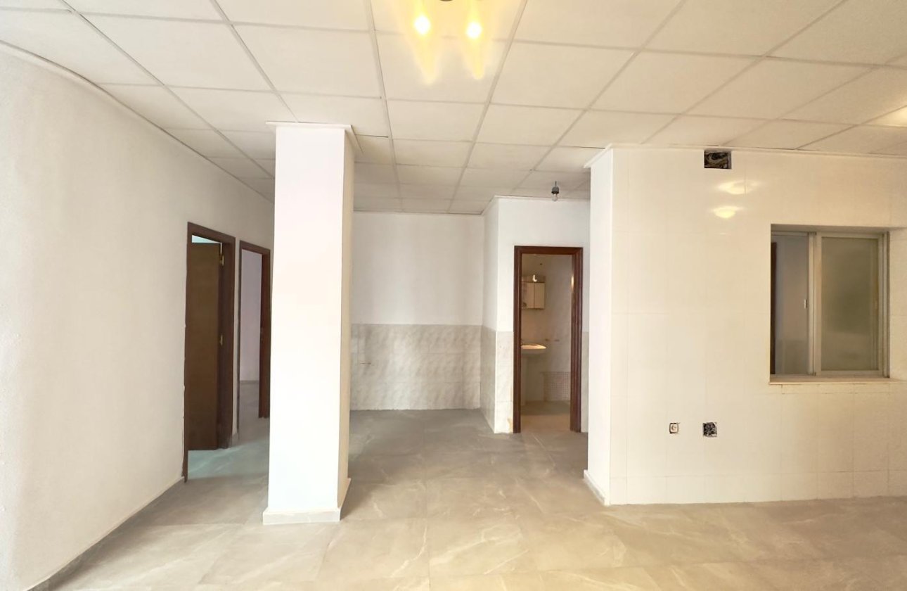 Revente - Appartement -
Torrevieja - Centro