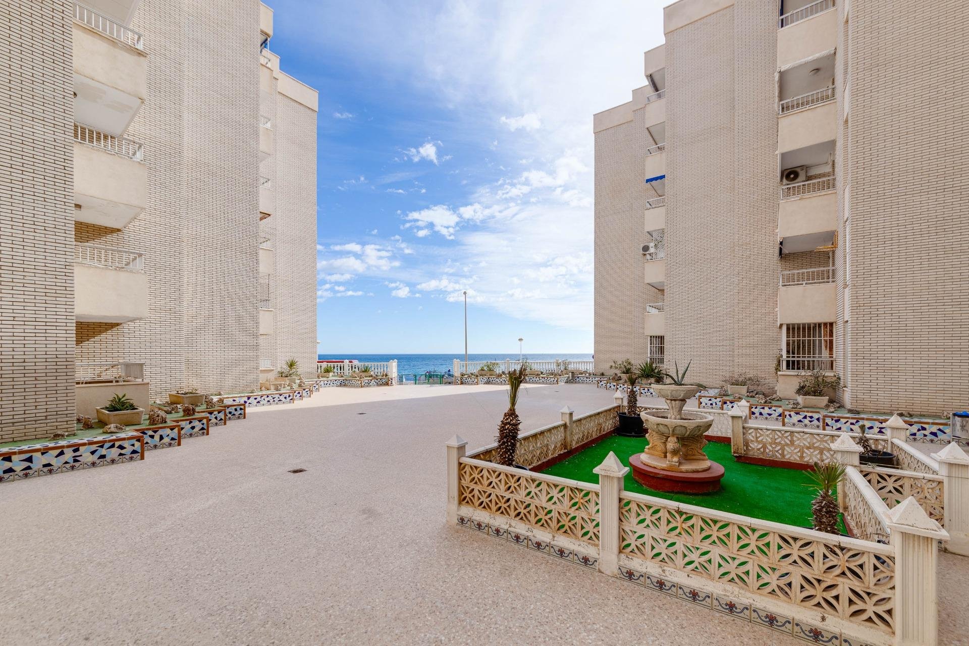 Revente - Appartement -
Torrevieja - Centro