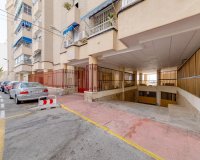 Revente - Appartement -
Torrevieja - Centro