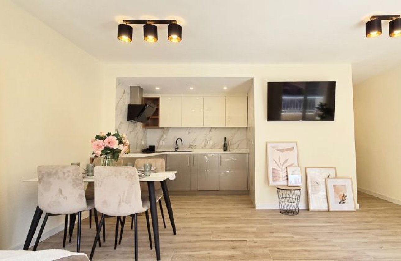 Revente - Appartement -
Torrevieja - Centro