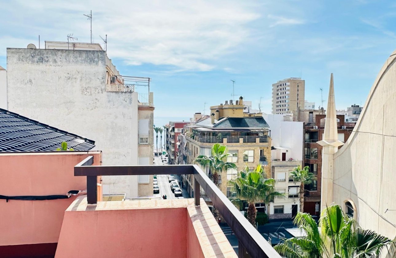 Revente - Appartement -
Torrevieja - Centro
