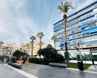 Revente - Appartement -
Torrevieja - Centro