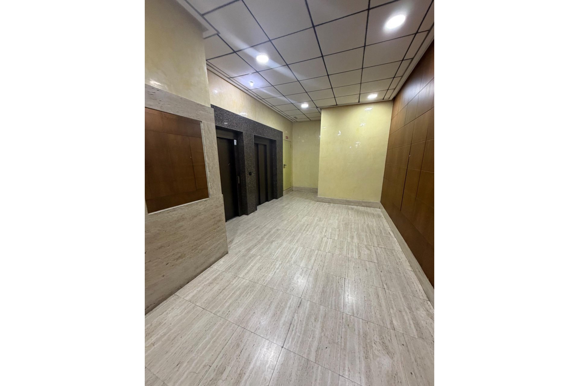 Revente - Appartement -
Torrevieja - Centro