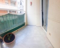 Revente - Appartement -
Torrevieja - Centro