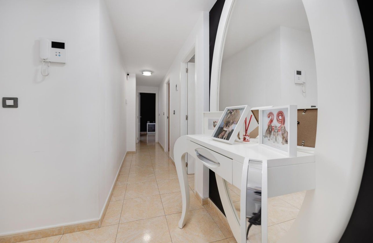 Revente - Appartement -
Torrevieja - Centro