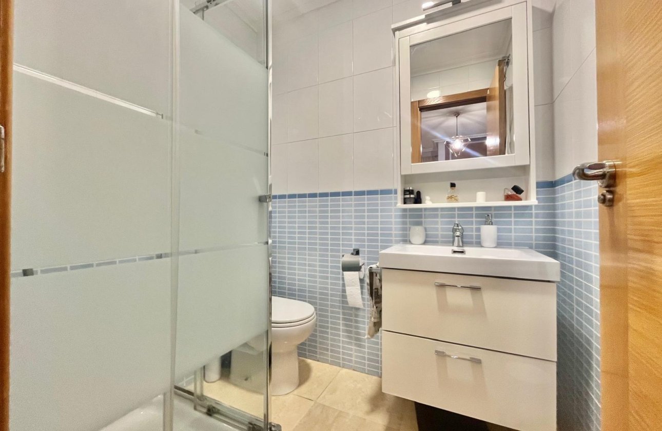 Revente - Appartement -
Torrevieja - Centro