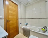 Revente - Appartement -
Torrevieja - Centro