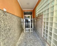 Revente - Appartement -
Torrevieja - Centro