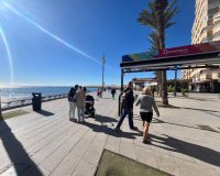 Revente - Appartement -
Torrevieja - Centro