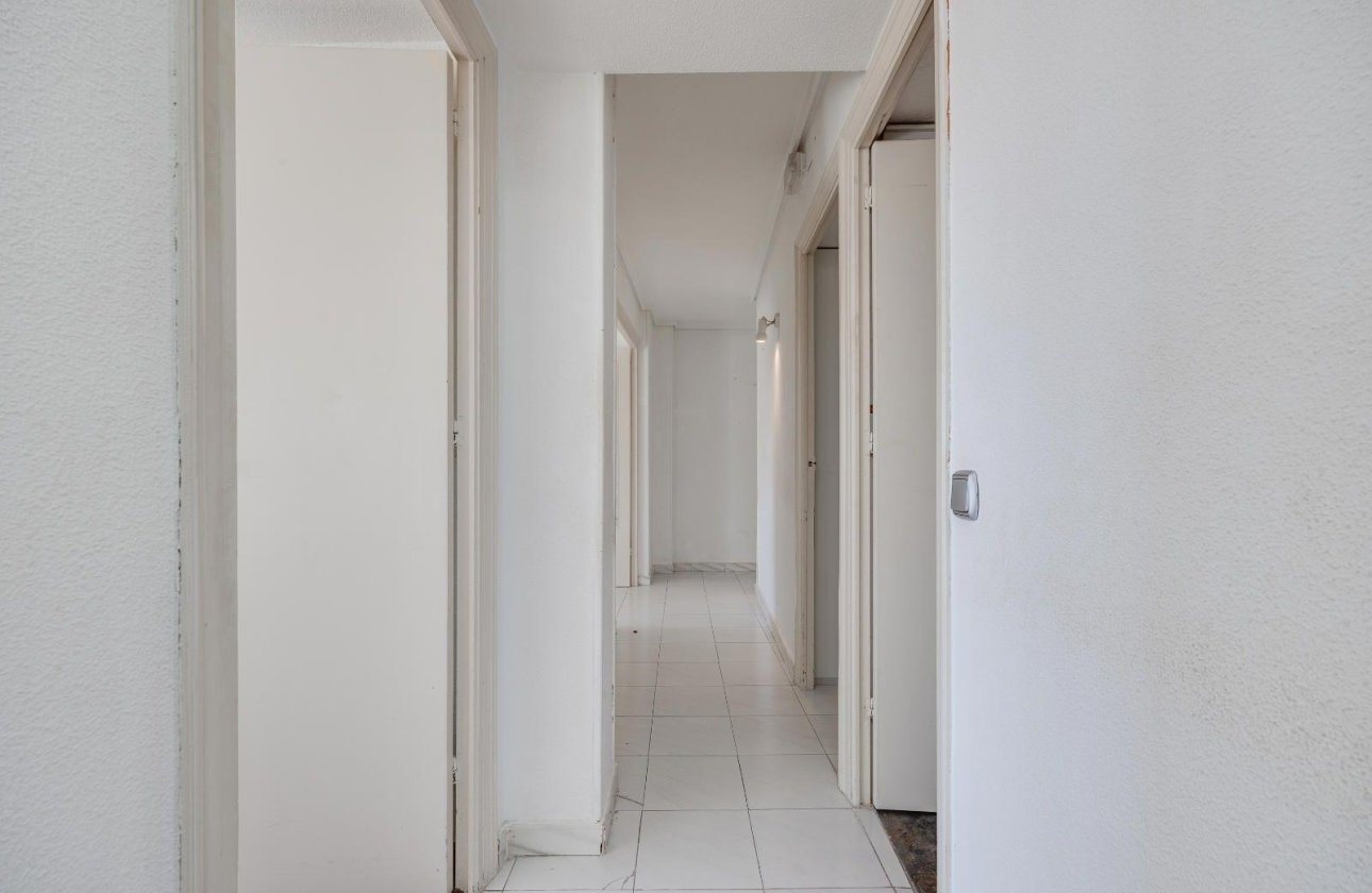 Revente - Appartement -
Torrevieja - Centro